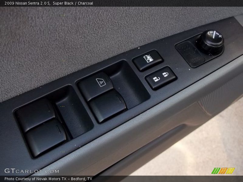 Super Black / Charcoal 2009 Nissan Sentra 2.0 S