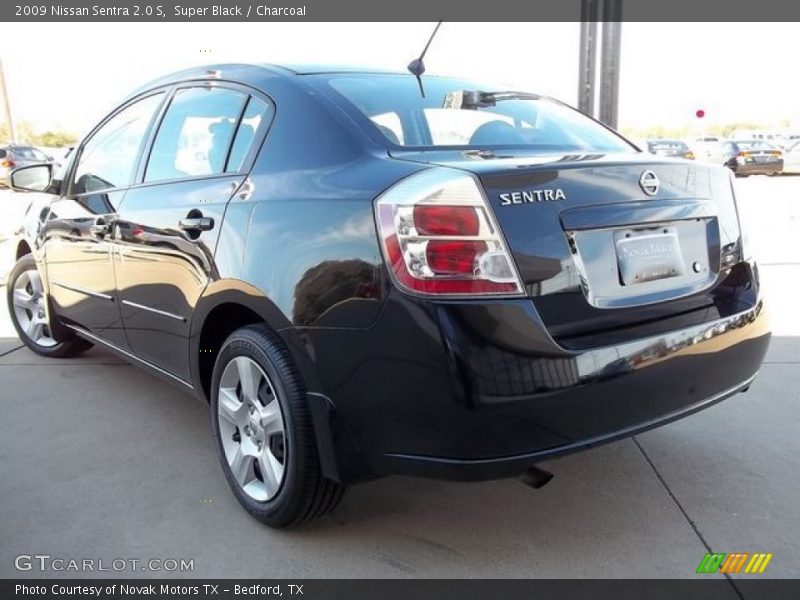 Super Black / Charcoal 2009 Nissan Sentra 2.0 S