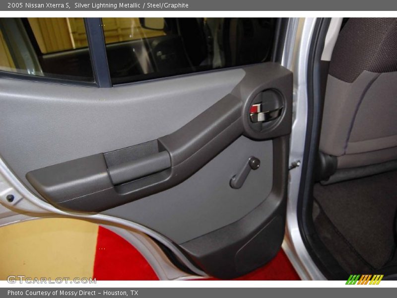 Silver Lightning Metallic / Steel/Graphite 2005 Nissan Xterra S
