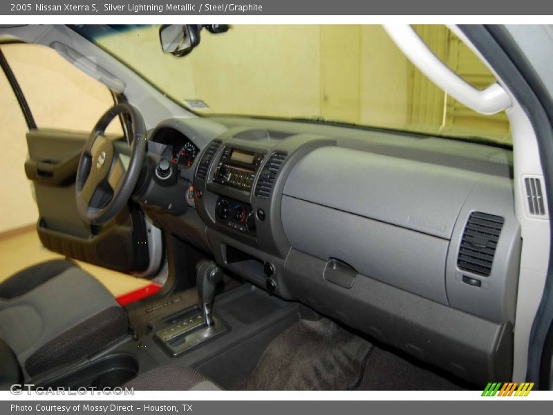 Silver Lightning Metallic / Steel/Graphite 2005 Nissan Xterra S