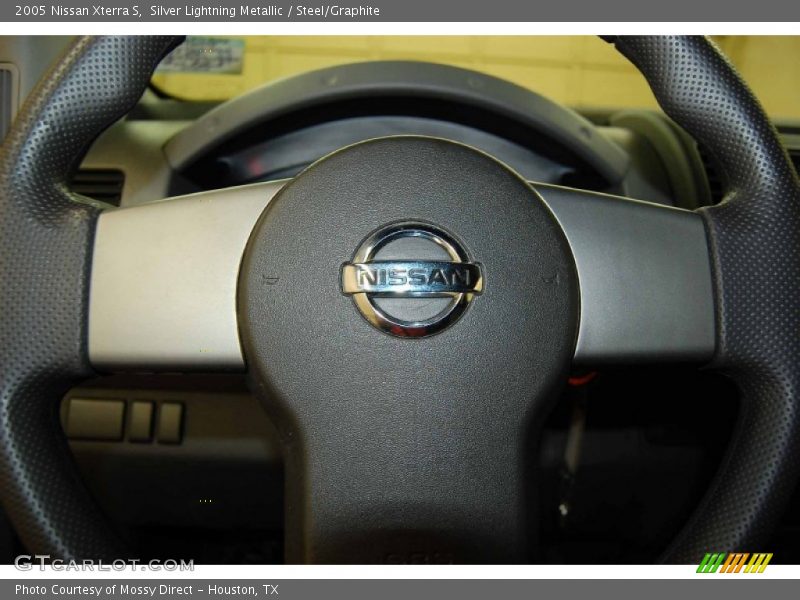 Silver Lightning Metallic / Steel/Graphite 2005 Nissan Xterra S