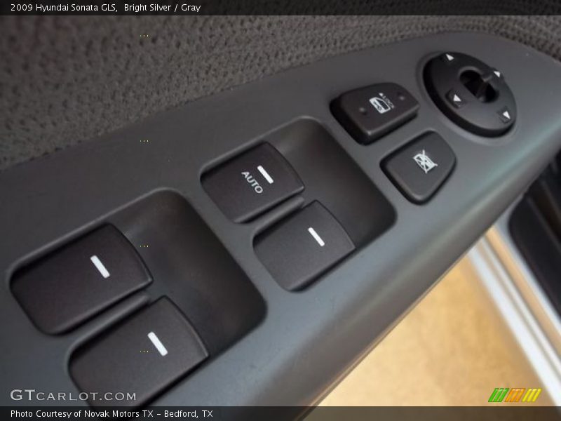 Bright Silver / Gray 2009 Hyundai Sonata GLS