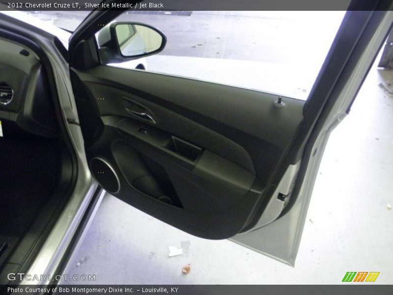Silver Ice Metallic / Jet Black 2012 Chevrolet Cruze LT