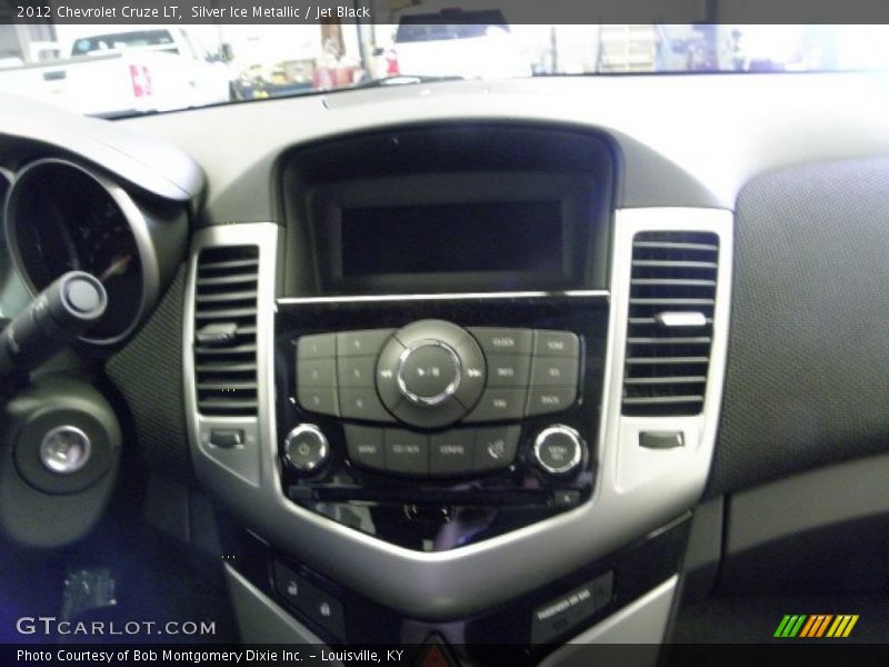Silver Ice Metallic / Jet Black 2012 Chevrolet Cruze LT
