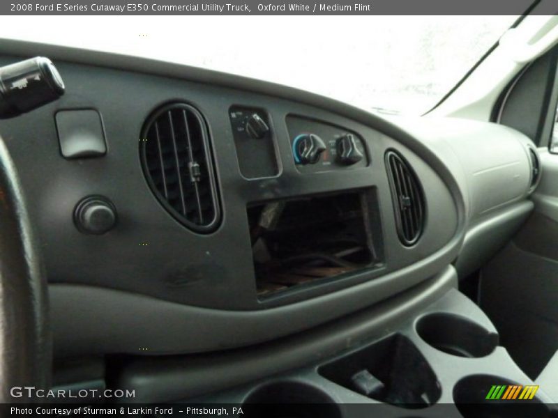 Oxford White / Medium Flint 2008 Ford E Series Cutaway E350 Commercial Utility Truck