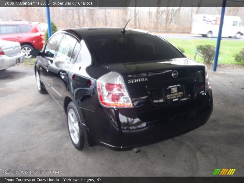 Super Black / Charcoal 2009 Nissan Sentra 2.0 S