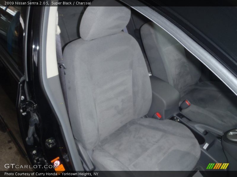 Super Black / Charcoal 2009 Nissan Sentra 2.0 S