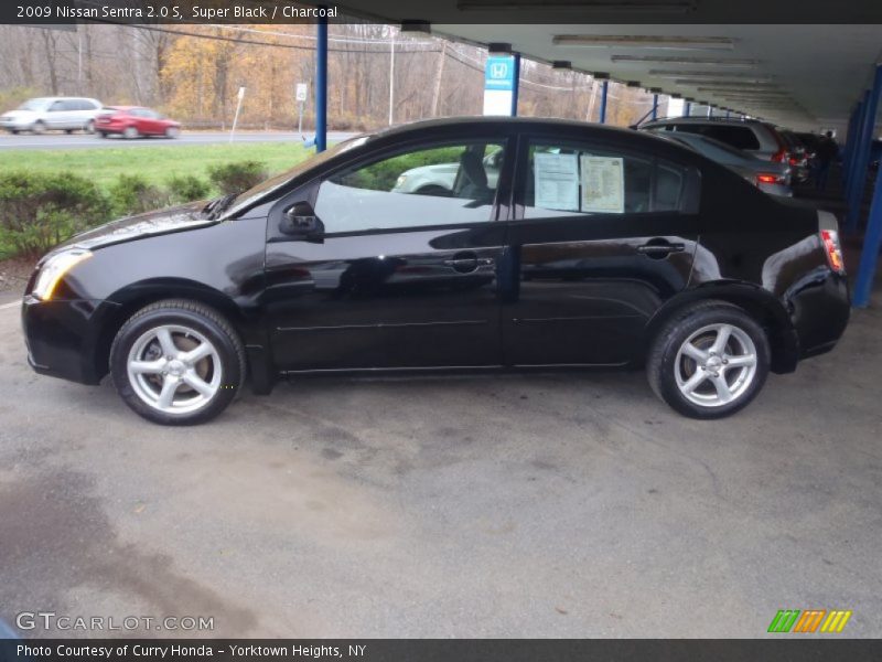 Super Black / Charcoal 2009 Nissan Sentra 2.0 S