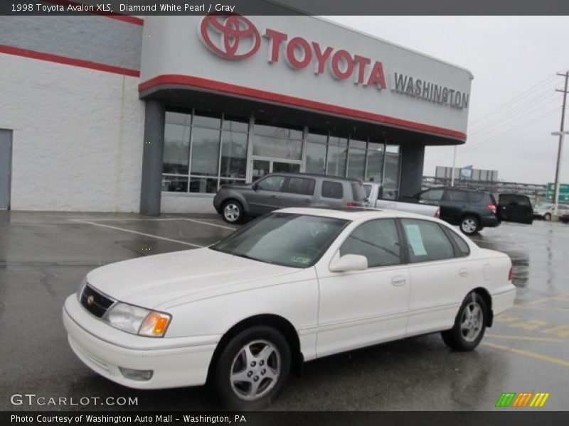 Diamond White Pearl / Gray 1998 Toyota Avalon XLS