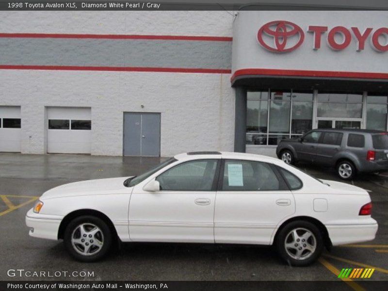 Diamond White Pearl / Gray 1998 Toyota Avalon XLS