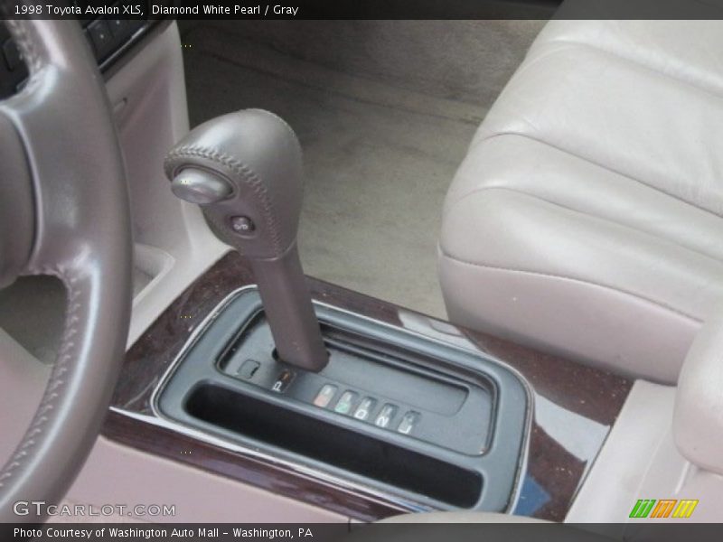 Diamond White Pearl / Gray 1998 Toyota Avalon XLS