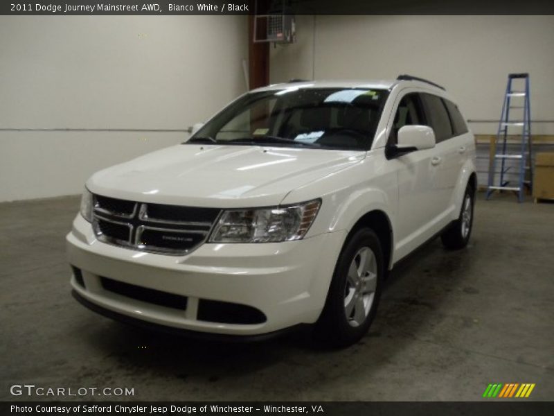 Front 3/4 View of 2011 Journey Mainstreet AWD