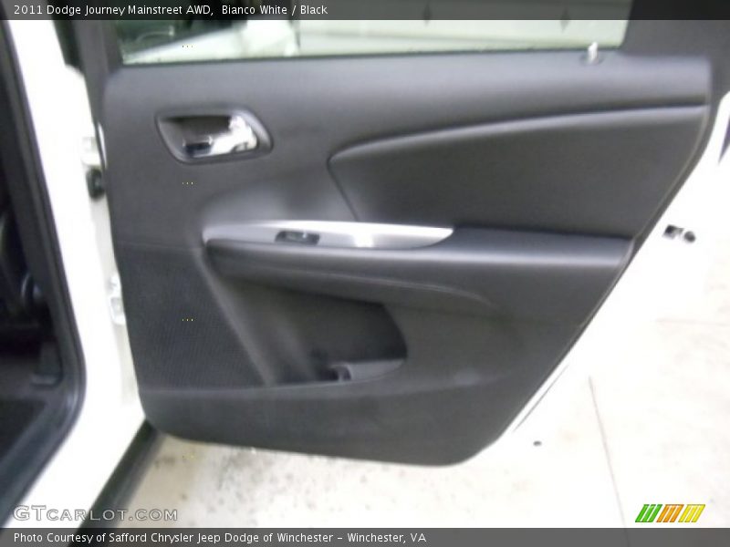 Bianco White / Black 2011 Dodge Journey Mainstreet AWD