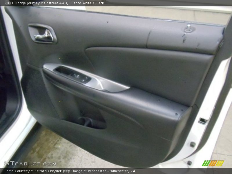 Bianco White / Black 2011 Dodge Journey Mainstreet AWD