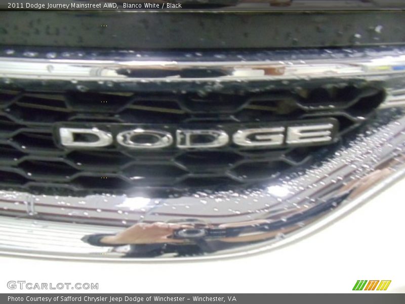  2011 Journey Mainstreet AWD Logo