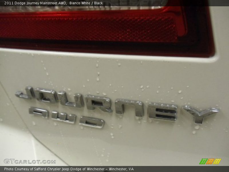  2011 Journey Mainstreet AWD Logo