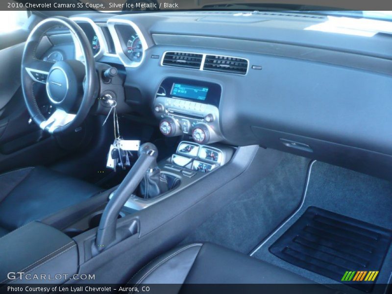 Dashboard of 2010 Camaro SS Coupe