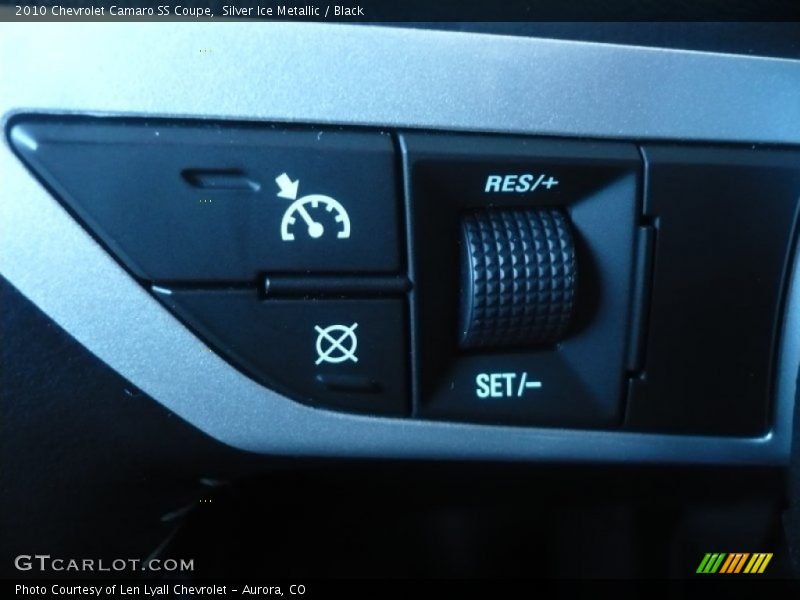 Controls of 2010 Camaro SS Coupe