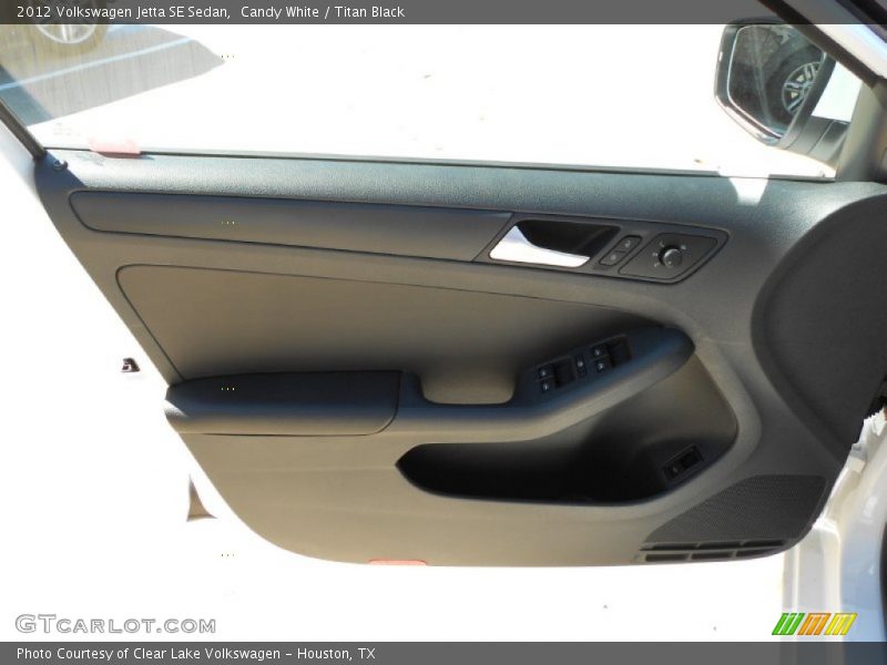 Candy White / Titan Black 2012 Volkswagen Jetta SE Sedan