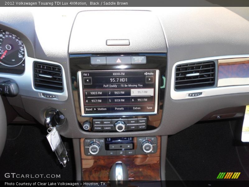 Dashboard of 2012 Touareg TDI Lux 4XMotion