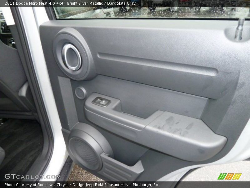 Bright Silver Metallic / Dark Slate Gray 2011 Dodge Nitro Heat 4.0 4x4