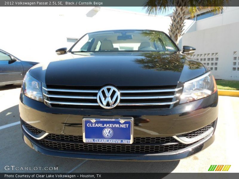 Black / Cornsilk Beige 2012 Volkswagen Passat 2.5L SE