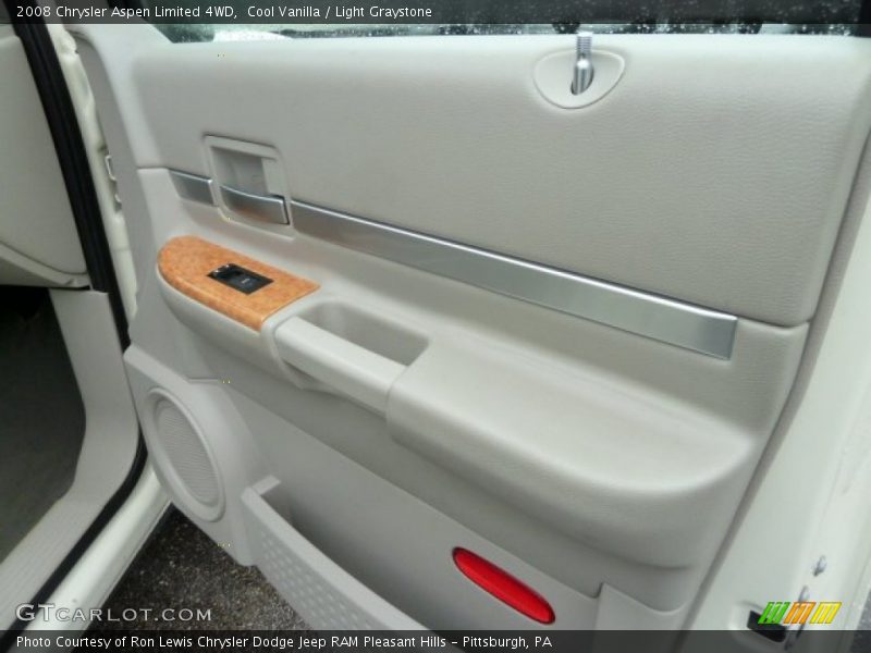 Cool Vanilla / Light Graystone 2008 Chrysler Aspen Limited 4WD