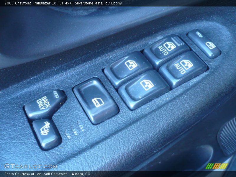 Silverstone Metallic / Ebony 2005 Chevrolet TrailBlazer EXT LT 4x4