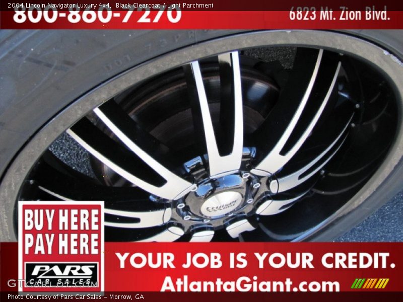 Black Clearcoat / Light Parchment 2004 Lincoln Navigator Luxury 4x4