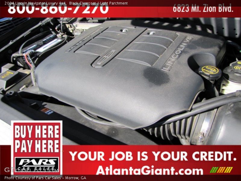 Black Clearcoat / Light Parchment 2004 Lincoln Navigator Luxury 4x4