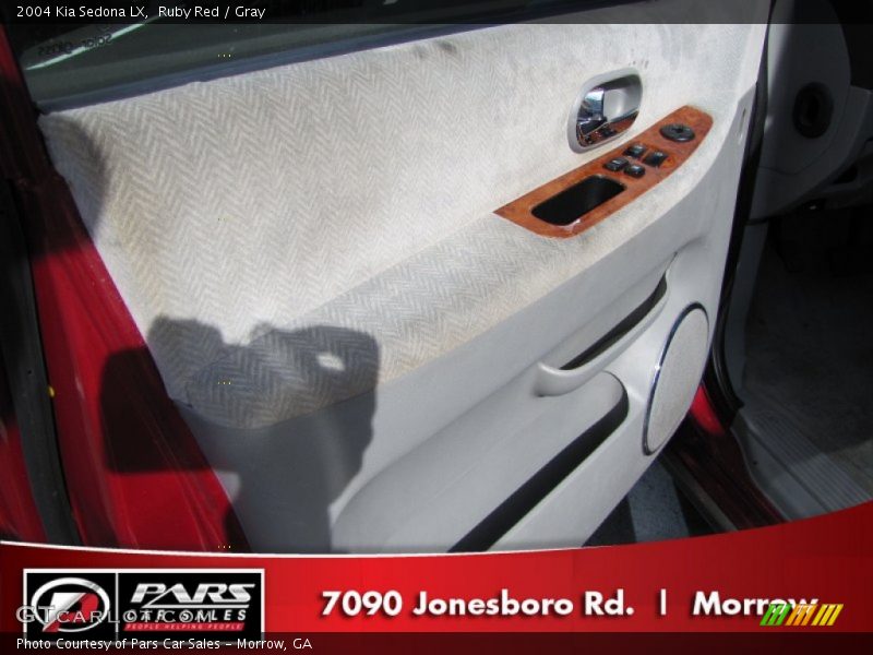 Ruby Red / Gray 2004 Kia Sedona LX