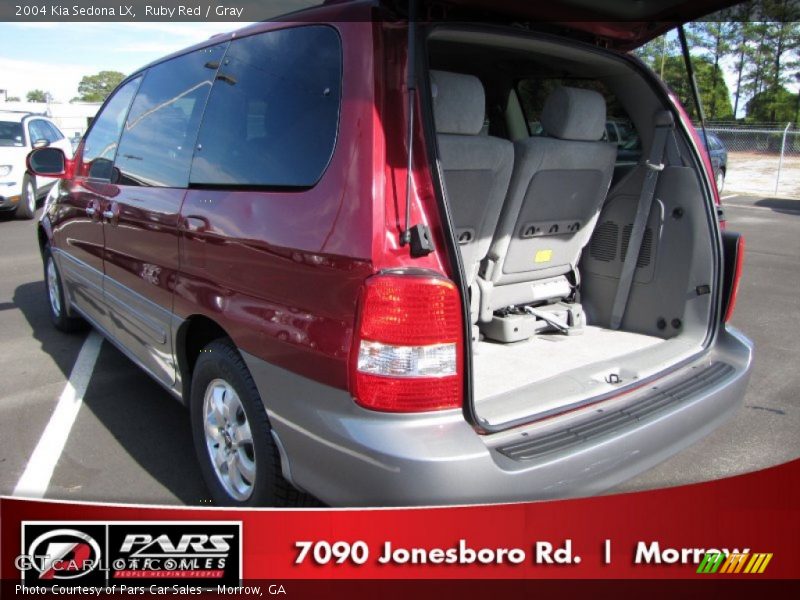 Ruby Red / Gray 2004 Kia Sedona LX