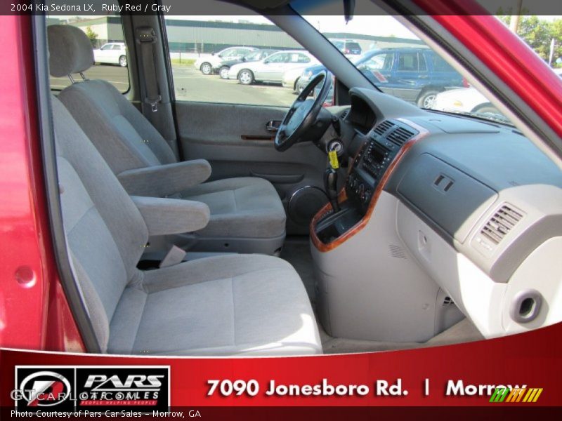 Ruby Red / Gray 2004 Kia Sedona LX