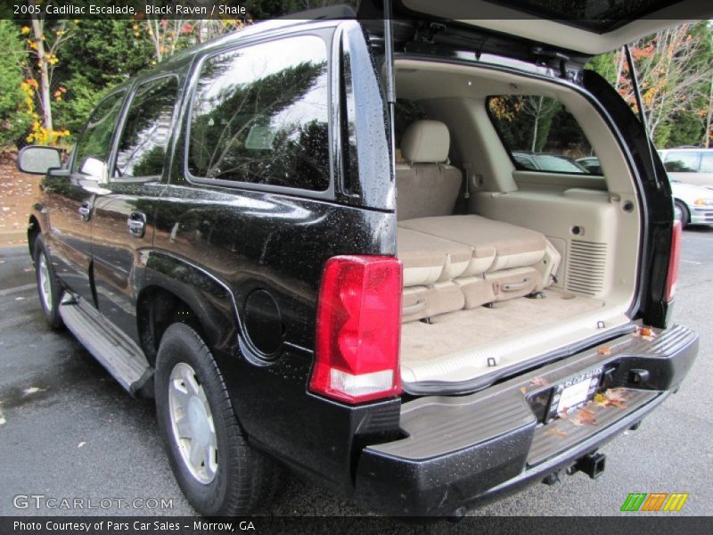 Black Raven / Shale 2005 Cadillac Escalade