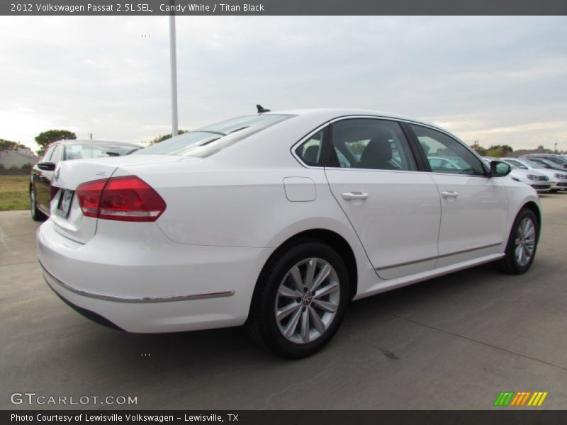 Candy White / Titan Black 2012 Volkswagen Passat 2.5L SEL