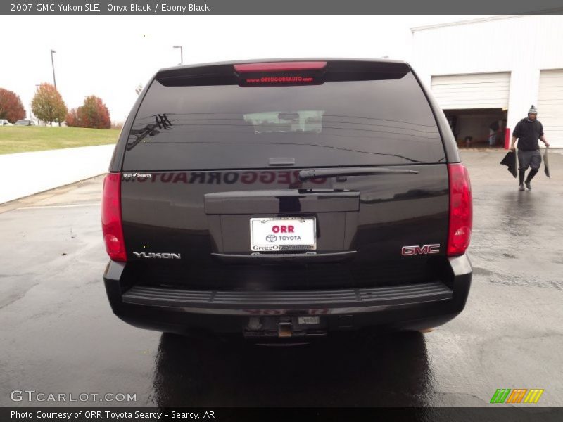 Onyx Black / Ebony Black 2007 GMC Yukon SLE