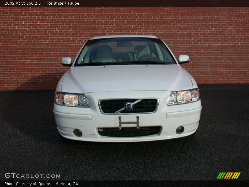 Ice White / Taupe 2009 Volvo S60 2.5T