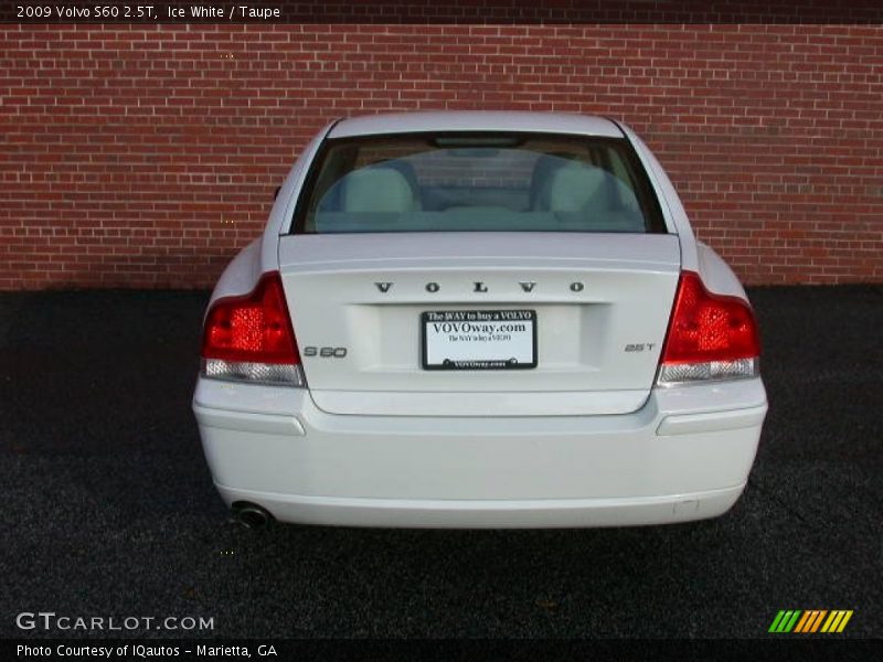 Ice White / Taupe 2009 Volvo S60 2.5T
