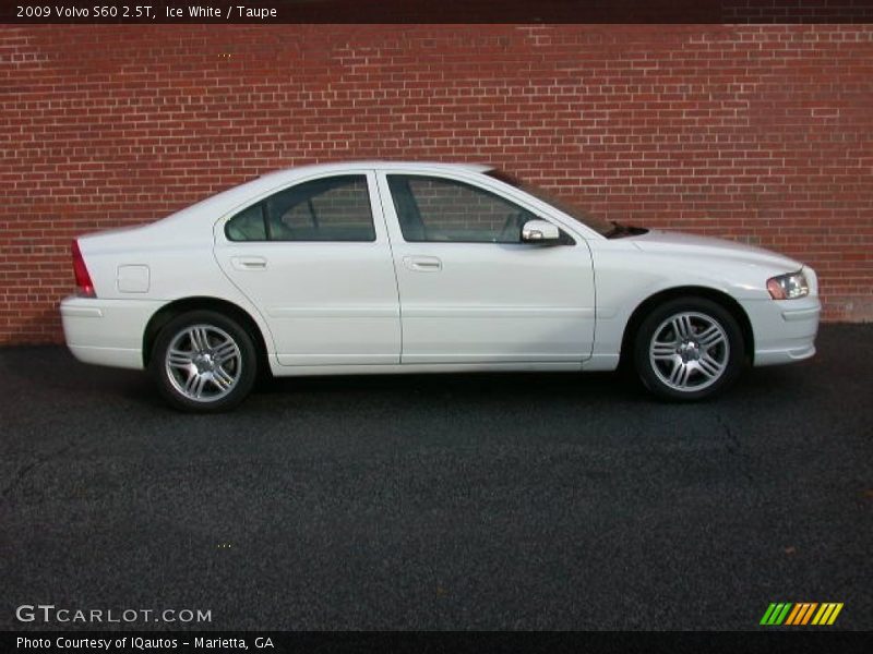 Ice White / Taupe 2009 Volvo S60 2.5T