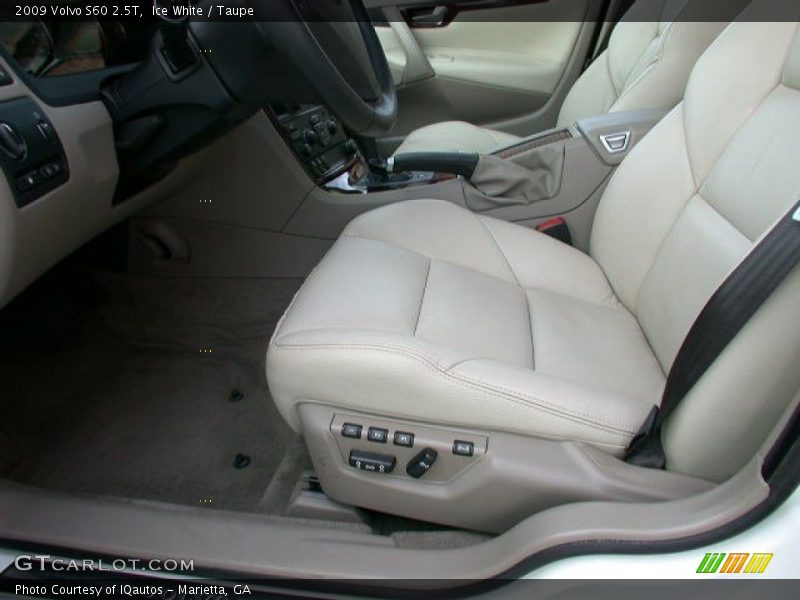 Ice White / Taupe 2009 Volvo S60 2.5T