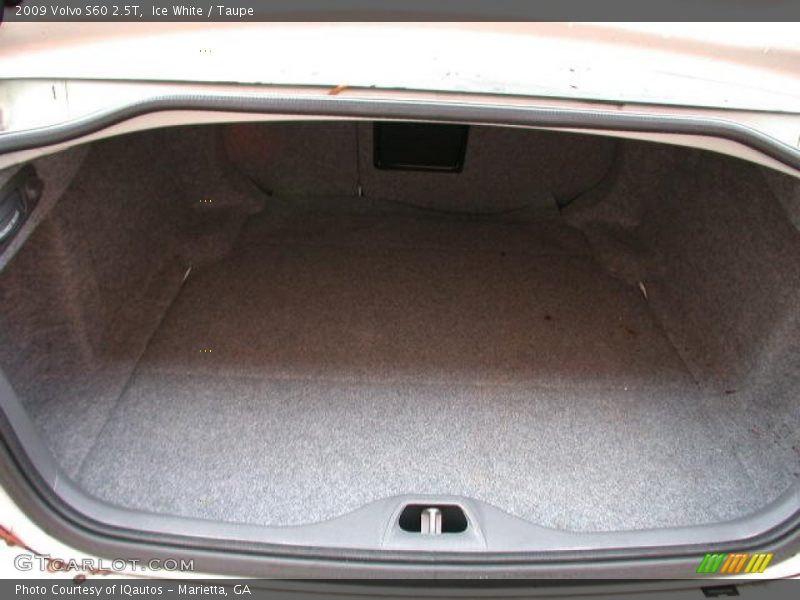 Ice White / Taupe 2009 Volvo S60 2.5T
