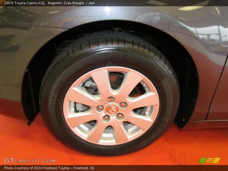 Magnetic Gray Metallic / Ash 2009 Toyota Camry XLE