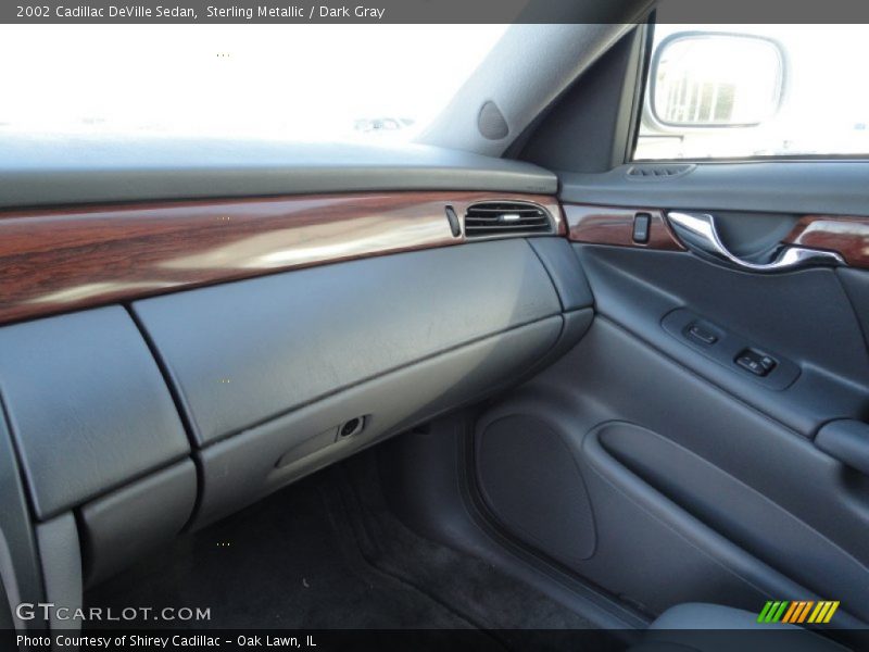 Sterling Metallic / Dark Gray 2002 Cadillac DeVille Sedan