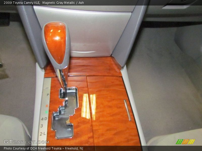 Magnetic Gray Metallic / Ash 2009 Toyota Camry XLE