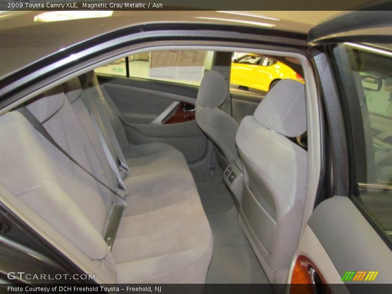 Magnetic Gray Metallic / Ash 2009 Toyota Camry XLE