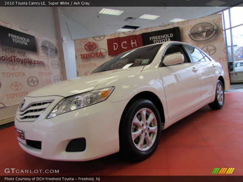 Super White / Ash Gray 2010 Toyota Camry LE