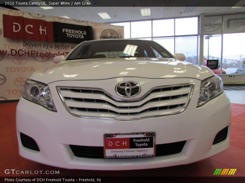 Super White / Ash Gray 2010 Toyota Camry LE