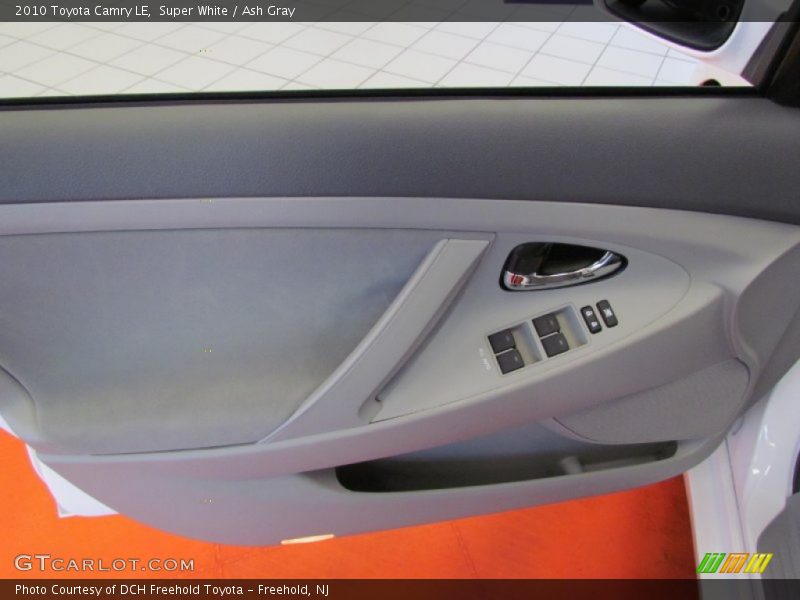 Super White / Ash Gray 2010 Toyota Camry LE