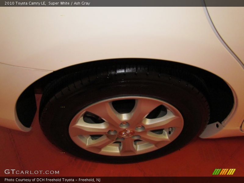 Super White / Ash Gray 2010 Toyota Camry LE