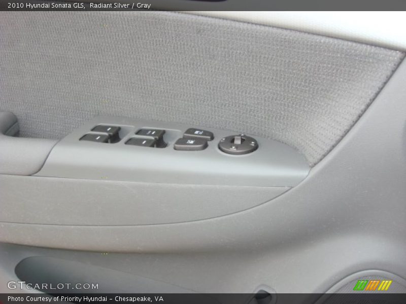 Radiant Silver / Gray 2010 Hyundai Sonata GLS